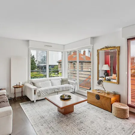 Proche De La Tour Eiffel 4*