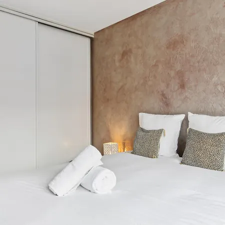 Proche De La Tour Eiffel